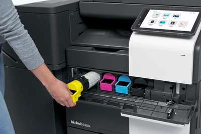 Pedido y entrega automatizados de tóner